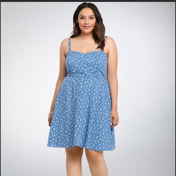 torrid Dresses & Skirts - Plus Size Torrid Summer Dress - Blue Daisies